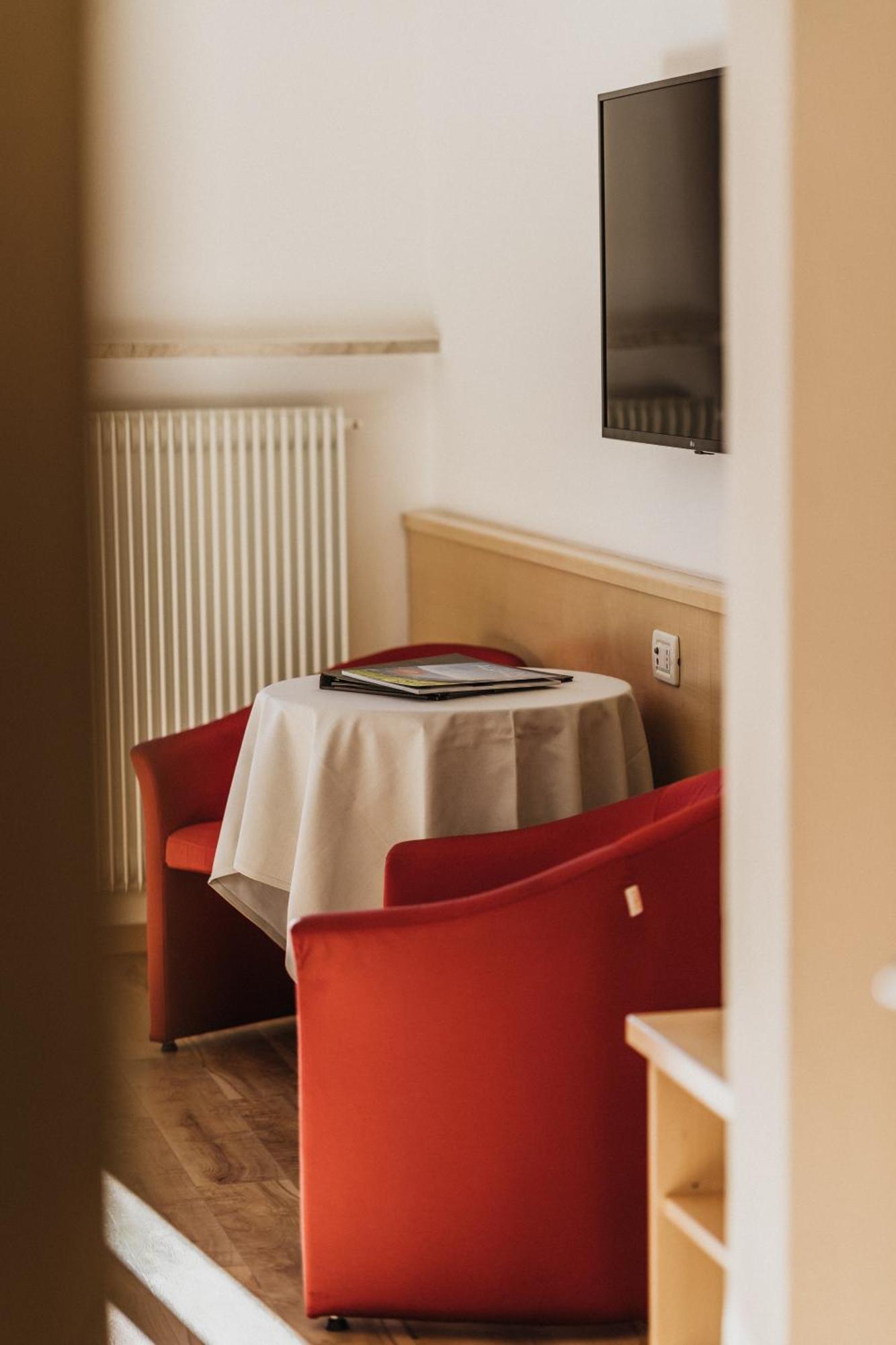 Thalguter - Rooms & Breakfast Lagundo Ngoại thất bức ảnh