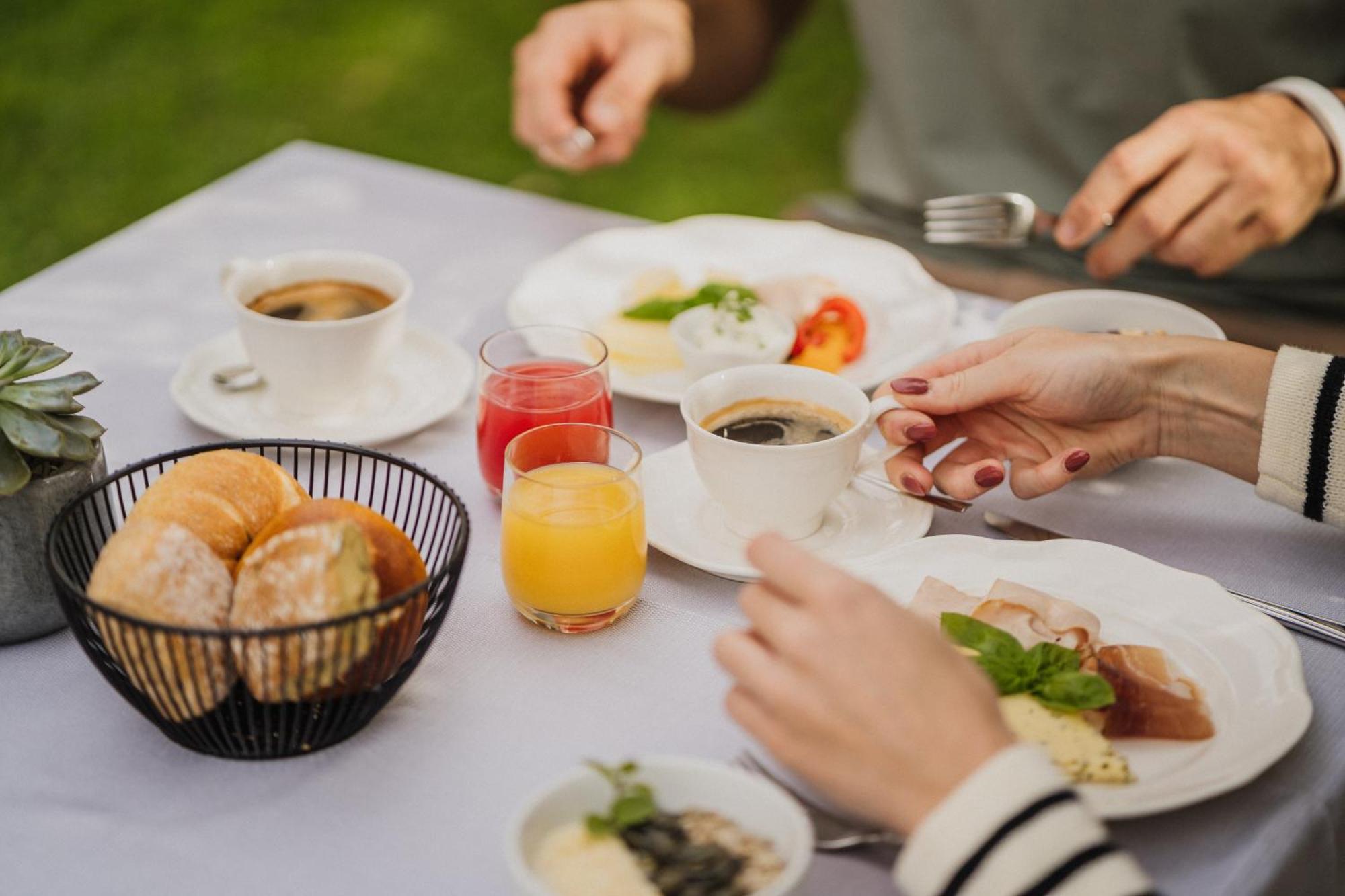 Thalguter - Rooms & Breakfast Lagundo Ngoại thất bức ảnh