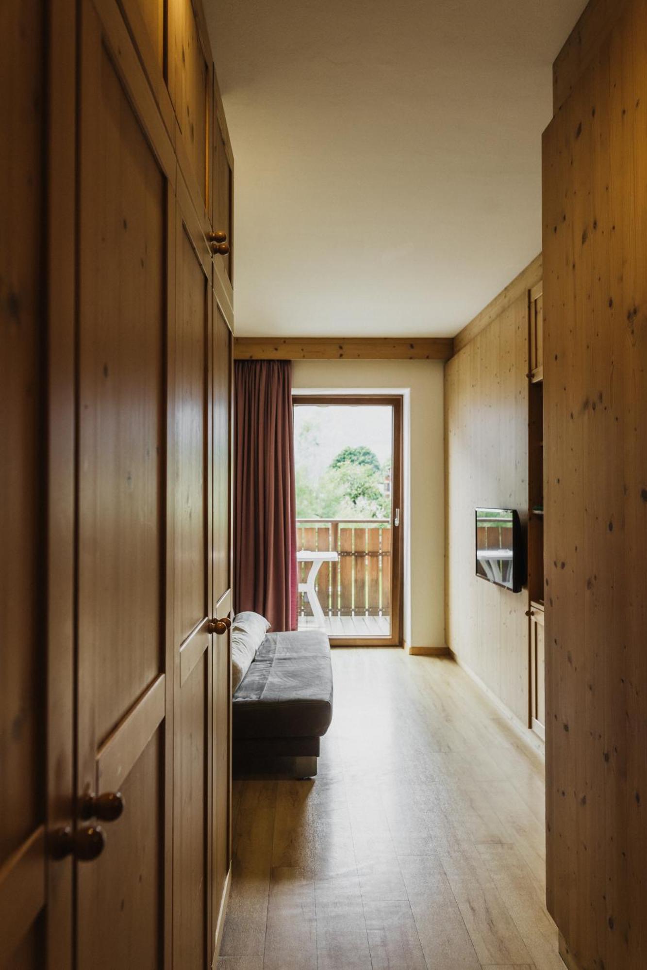 Thalguter - Rooms & Breakfast Lagundo Phòng bức ảnh